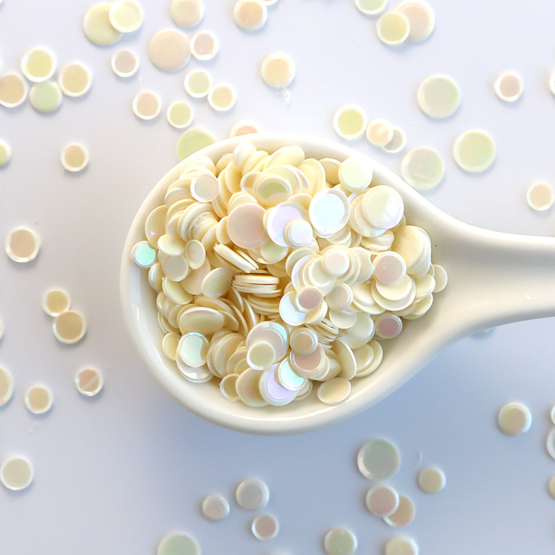 Opaque Iridescent Vanilla Cream